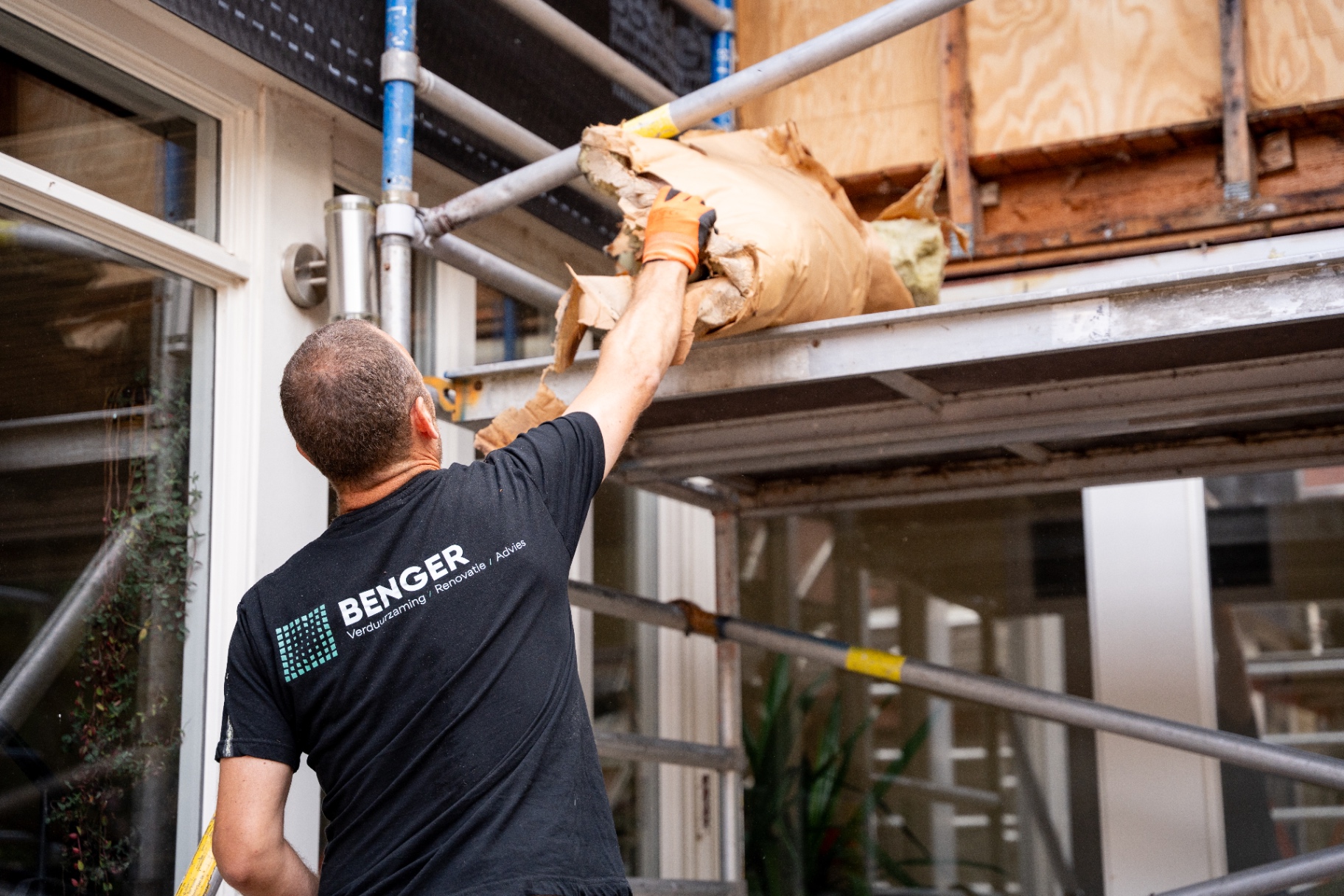 Eigen vakmensen, eigen werk